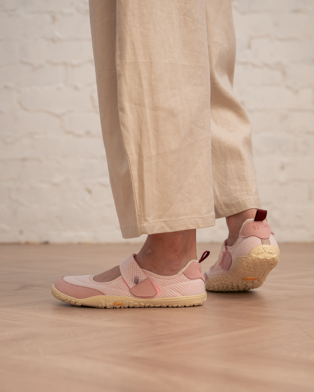 BLOOMÉ BRISA · BAREFOOT VIBRAM® EDITION
